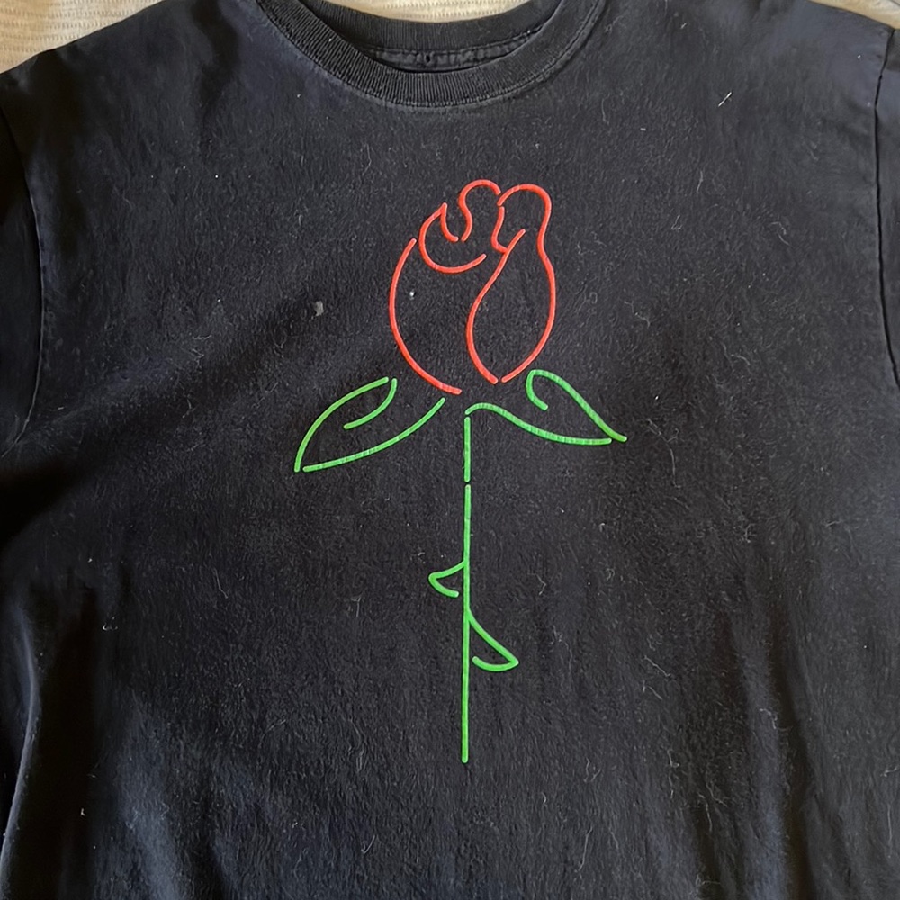 ESSEX Rose T-Shirt